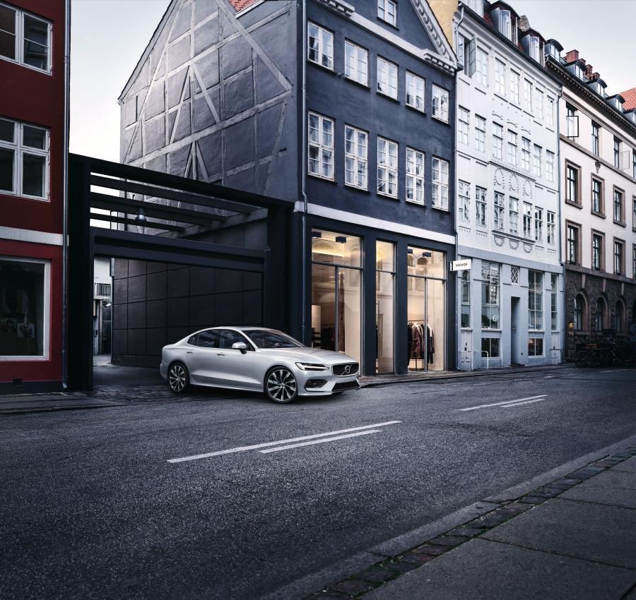  Volvo S60 T6 Momentum 2018 года  (WW) (фото 8 из 8)